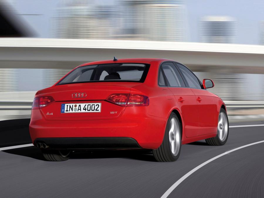  Audi A4 1.8T Sedan (B8, 8K) 2007 года  (WW) (фото 16 из 21)